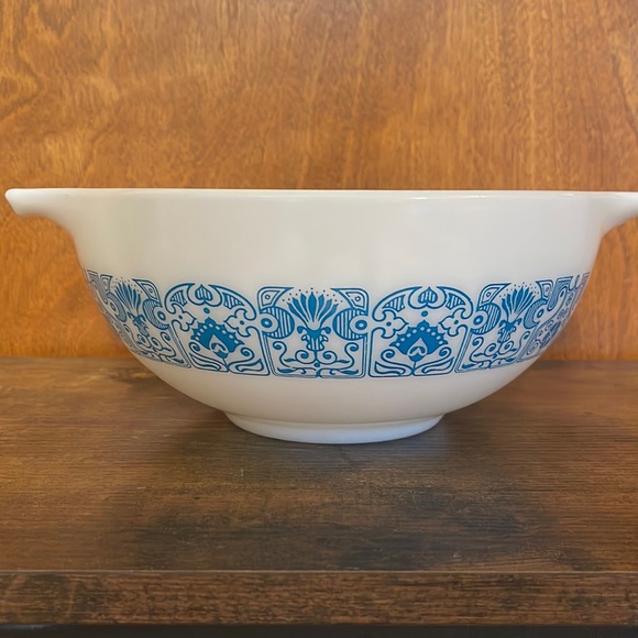 Pyrex Dining Pyrex Blue Horizon 2 2 Quart Bowl Poshmark